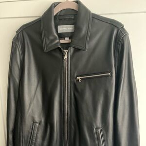 Michael Kors Large Men’s Full Leather Jacket. This is a new jacket.